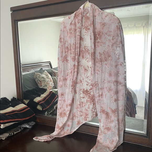 Floral textured wrap with arm holes. - Picture 2 of 2